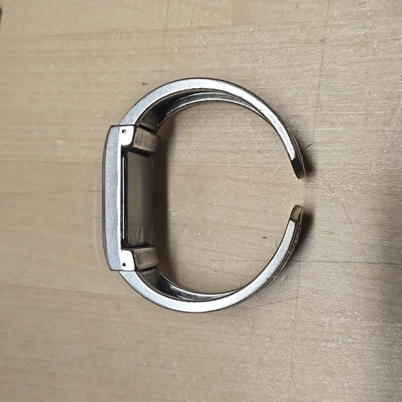 {Golden} Silver Color Greek Designs Women's Cuff Bangle Watch - Picture 4 of 8